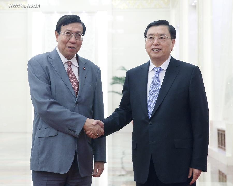 القادة التشريعيون في الصين وتايلاند يتعهدون بتعزيز التعاون في السكك الحديدية