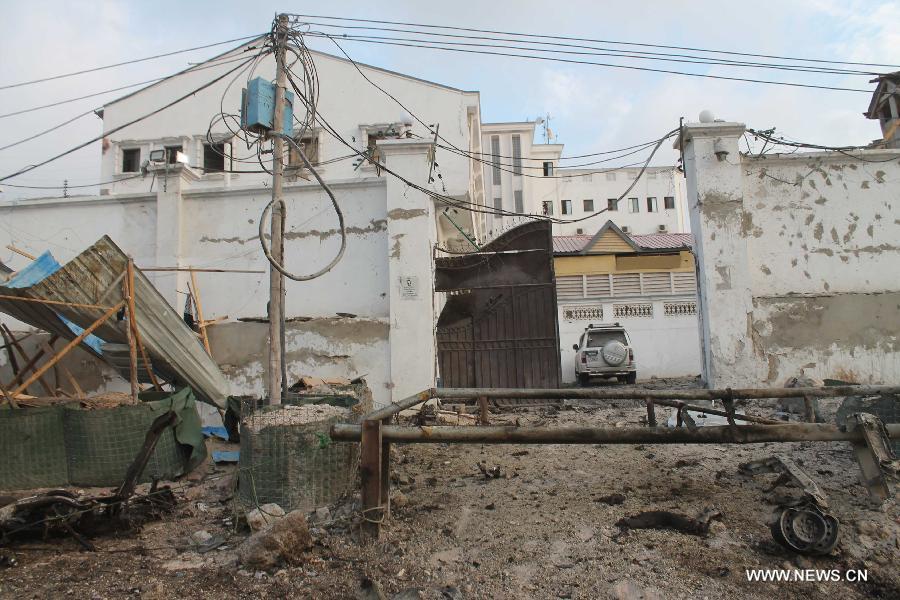 مقتل 10 أشخاص على الأقل في هجوم على فندق بالعاصمة الصومالية