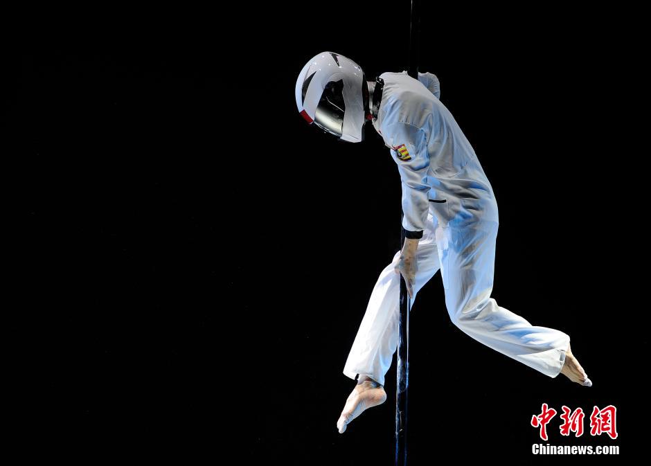 انطلاق بطولة العالم لرقص العمود لعام 2015 في بكين