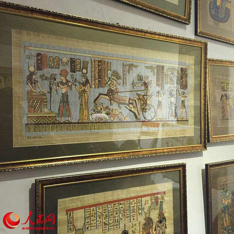 السفارة المصرية تنظم معرض" الرسم على ورق البردي" ببكين