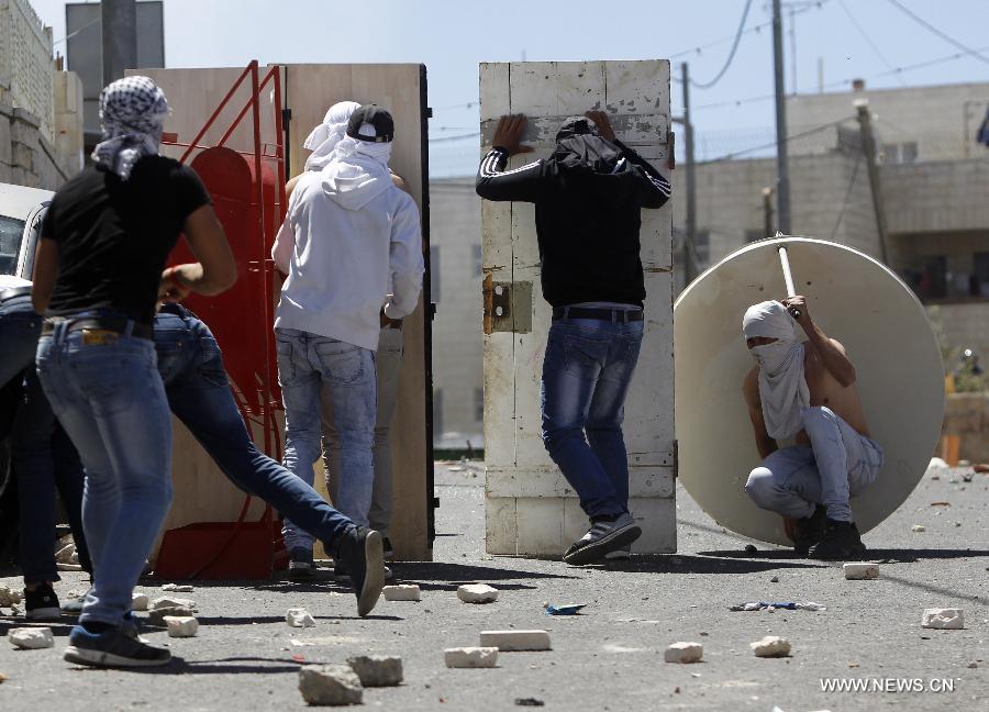 مقتل فلسطيني برصاص إسرائيلي بعد أن طعن جنديا في الخليل