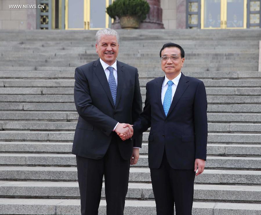 الصين والجزائر تتعهدان بزيادة التعاون بينهما