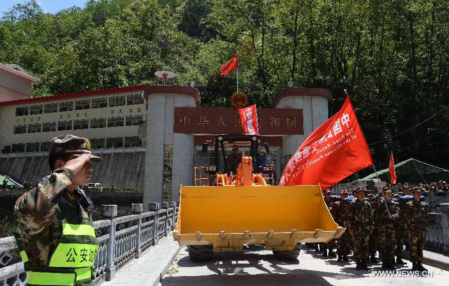 الشرطة المسلحة الصينية تدخل نيبال للمساعدة في عمليات الإغاثة الإغاثة