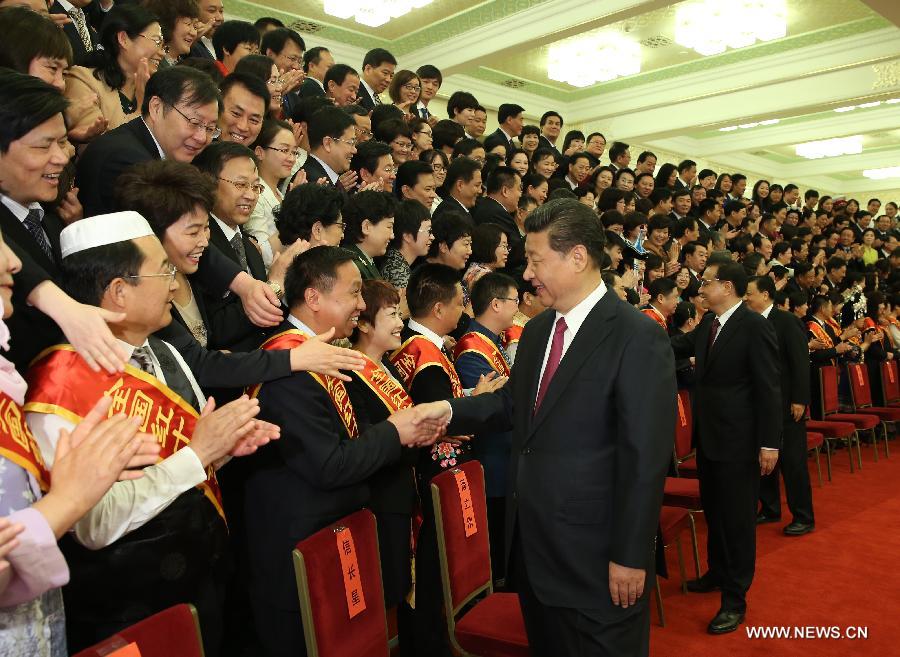 الرئيس الصيني يحث الصليب الأحمر على تعزيز الإصلاح