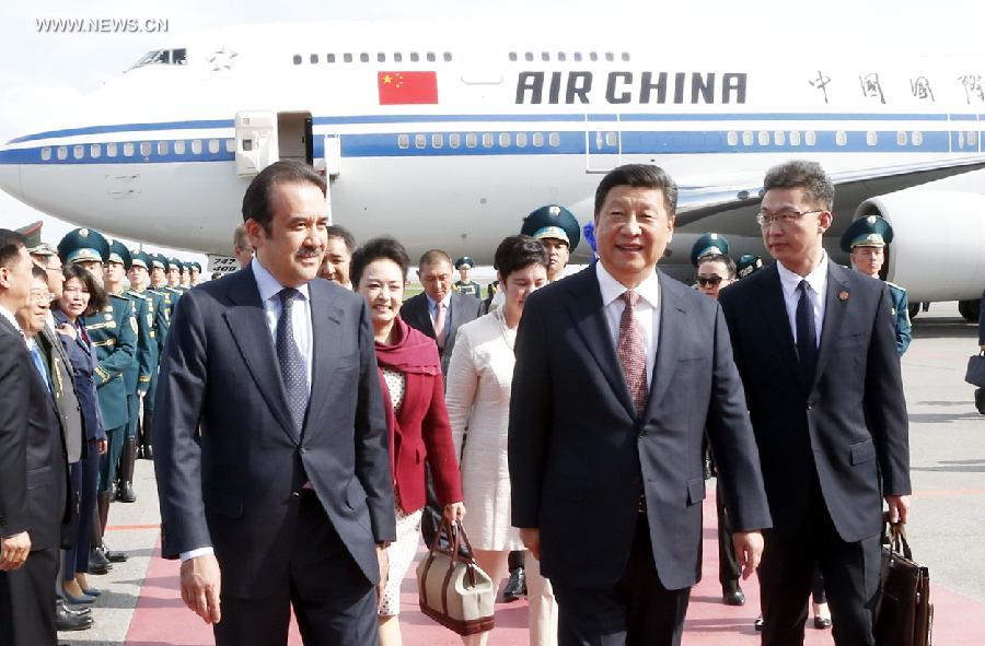 الرئيس الصيني يزور قازاقستان لتعزيز التعاون بين البلدين
