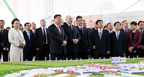 الرئيس الصيني يزور منطقة الصين وبيلاروسيا الصناعية قبل ان يغادر مينسك