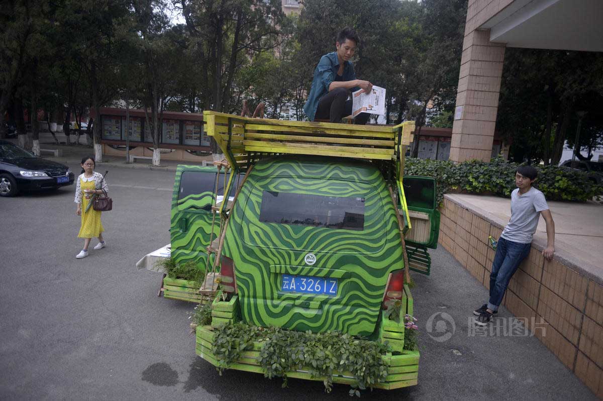 طالبان يبنيان "سيارة متنقلة خضراء" ب4000 دولار بالصين