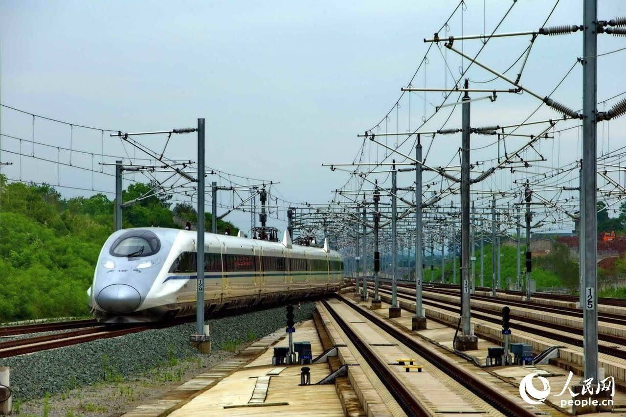 فتح أجمل خط سكك حديدية عالية السرعة فى الصين