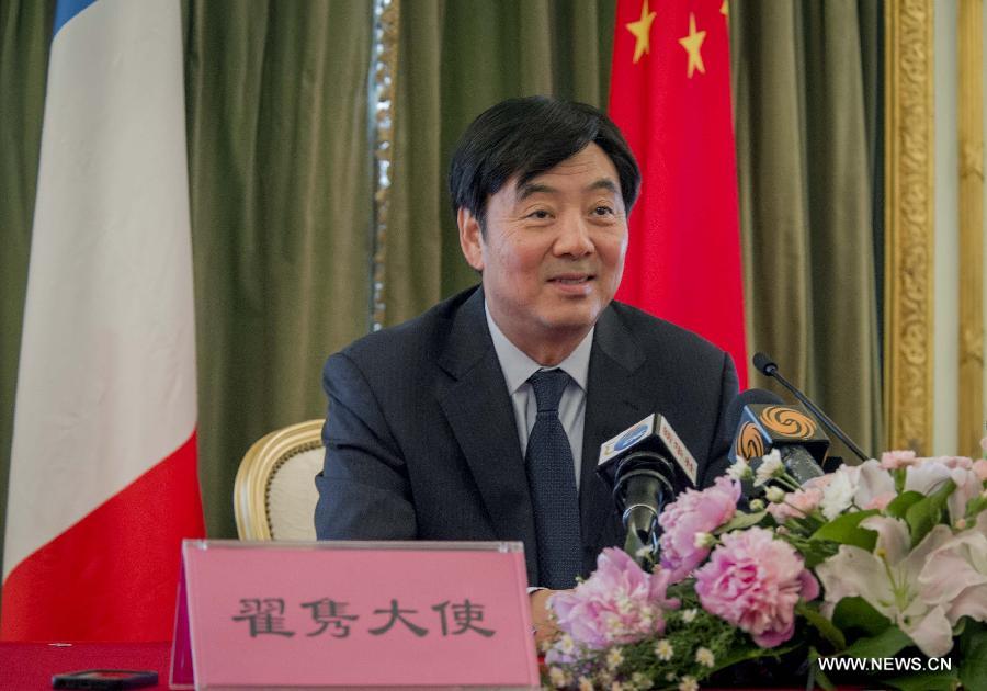 مقابلة: سفير: زيارة رئيس مجلس الدولة الصيني لفرنسا تهدف إلى زيادة تعزز التعاون الثنائي