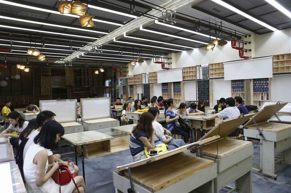 طلبة بووهان يصنعون قاعة التدريس الأكثر إبداعا في الصين
