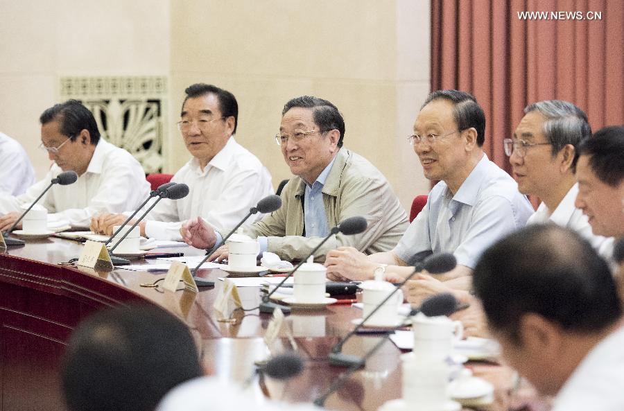 المؤتمر الاستشارى السياسى الصينى يبحث حقوق الأراضى فى المناطق الريفية