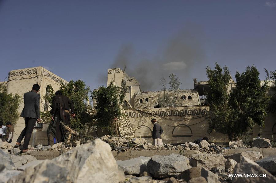 مقتل 15 شخصا في قصف قوات التحالف لاهداف في اليمن