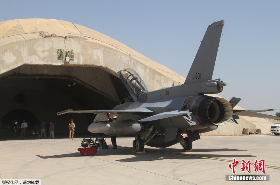 وصول اول دفعة من طائرات "اف 16" الامريكية المقاتلة الى العراق