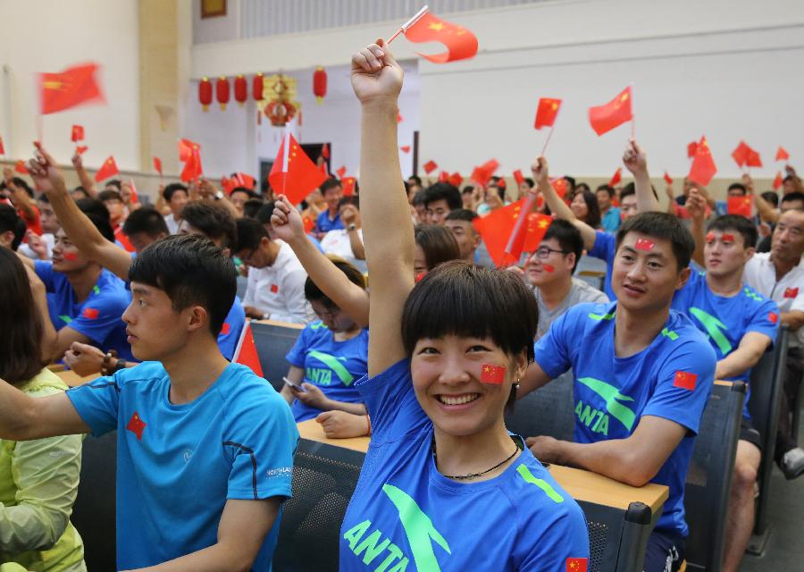 الصينيون يحتفلون بفوز بكين بالحق في استضافة الألعاب الأولمبية الشتوية 2022