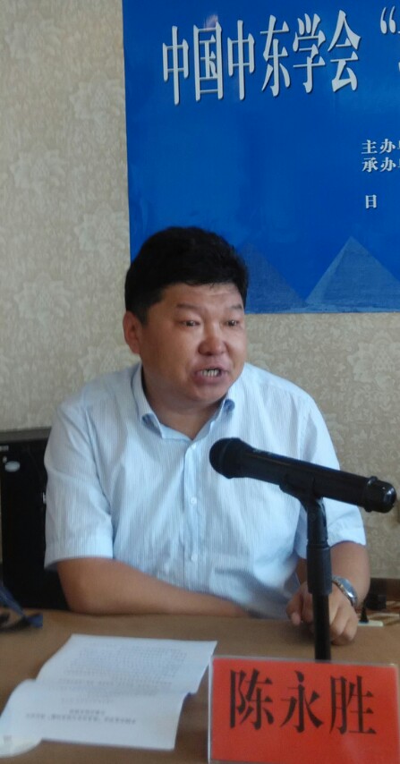  رئيس جامعة القوميات بمنغوليا الداخلية تشن يونغ شنغ
