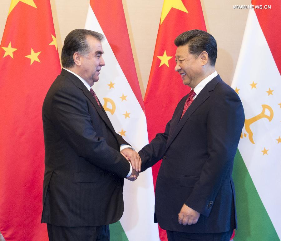 الرئيس الصيني يلتقي مع رئيس طاجيكستان