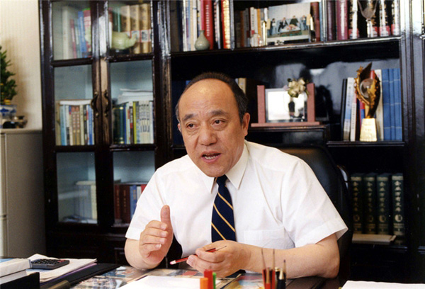 لو قوان تشيو ـ رئيس مجلس إدارة مجموعة وانشيانغ 