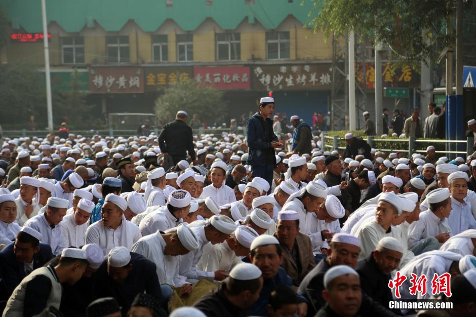150 ألف مسلم في تشينغهاى يحتفلون بعيد الأضحى  