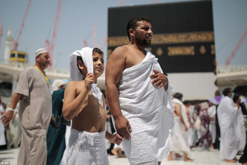 2.5 مليون مسلم يحجون فى مكة المكرمة بالسعودية