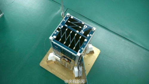 طلبة صينيون من مواليد التسعينات نجحوا في تطوير قمر صناعي