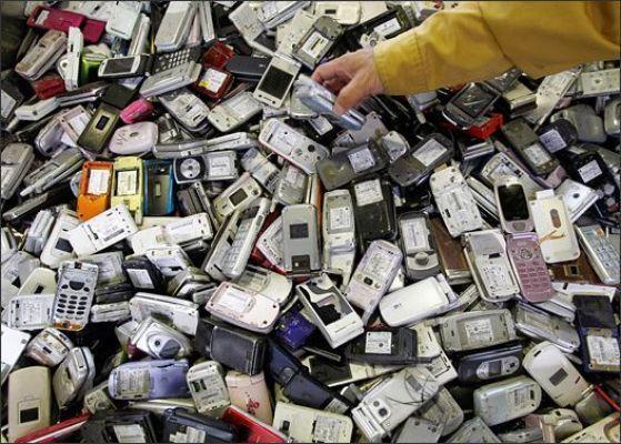 400 مليون هاتف محمول مهمل في الصين خلال عام 2014