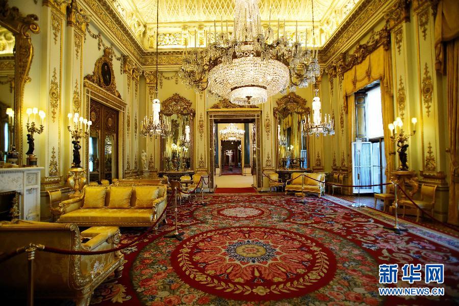 الزيارة في قصر باكنغهام البريطاني الفاخر