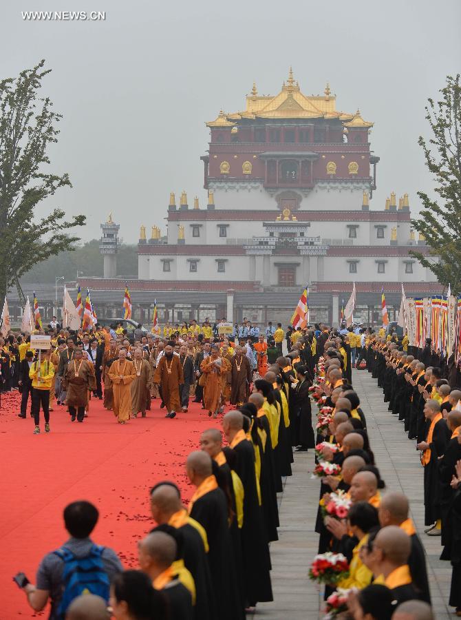 كبير المستشارين السياسيين الصينيين يدعو المجتمعات البوذية في العالم لتعزيز حوار الثقافات والأديان