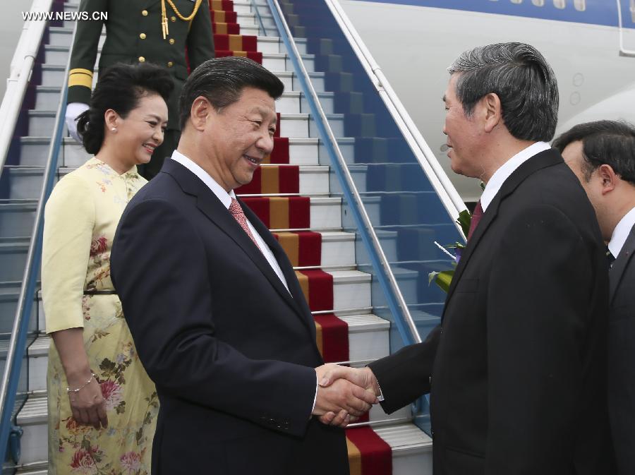 الرئيس الصيني يصل فيتنام مستهلا زيارة دولة