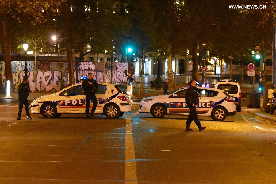 تقارير: ارتفاع حصيلة القتلى في هجمات باريس إلى 140 شخصا