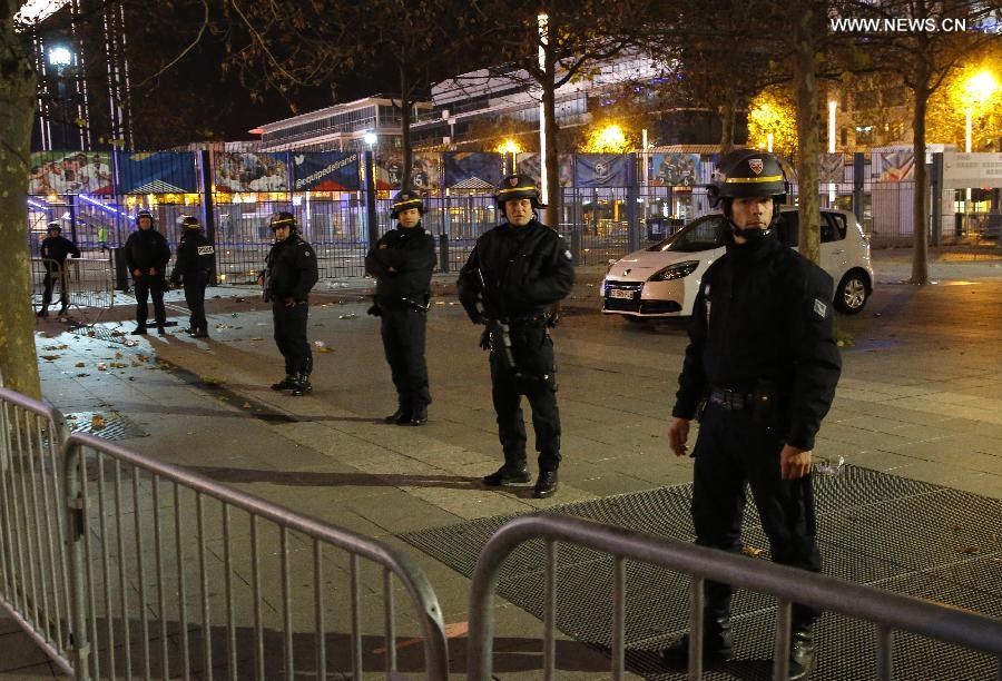 تقارير: وفيات فى اطلاق نار فى مطعم بباريس، وسماع دوي انفجارات