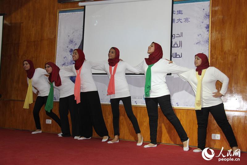 افتتاح الدورة السادسة لمسابقة إلقاء الشعر الصيني لطلاب الجامعات المصرية 