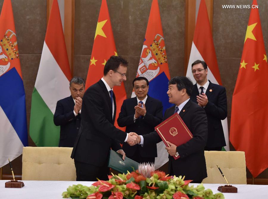 الصين توافق على اتفاقيات بشأن مشروعات سكك حديد مع المجر وصربيا