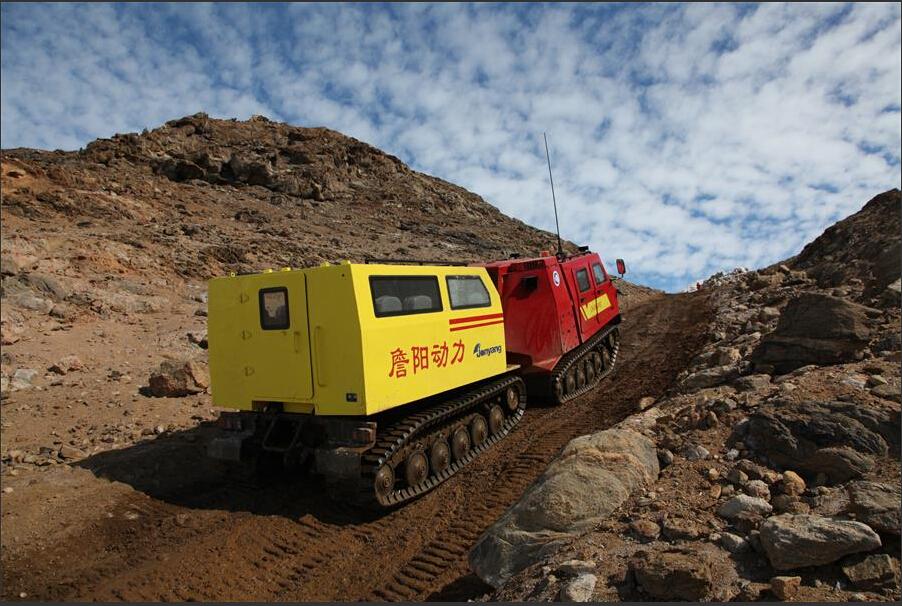 قامت أول مركبة قطبية صينية لجميع التضاريس بالتجارب الميدانية في المنحدر الكبير بالقرب من محطة تشونغشان في 12 ديسمبر الحالي.
