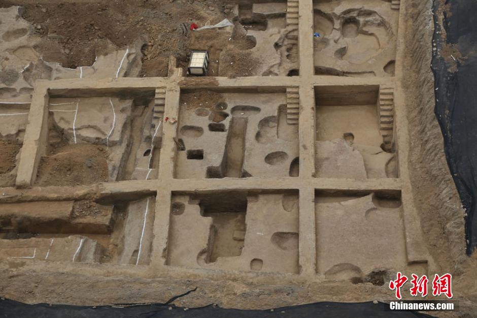 اكتشاف مجموعة مقابر تعود إلى ما قبل ثلاثة آلاف سنة في مركز مدينة تشنغتشو