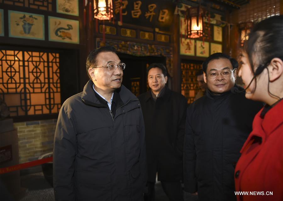 رئيس مجلس الدولة الصيني يقوم بالجولة التفقدية في شانشي