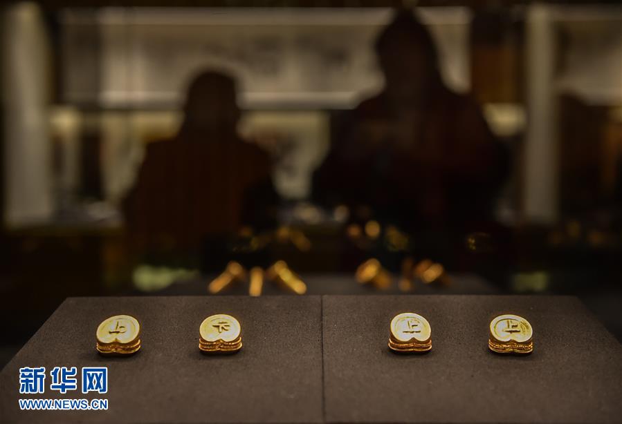441 تحفة أثرية مكتشفة في مقبرة أمير هايهون تعرض في بكين