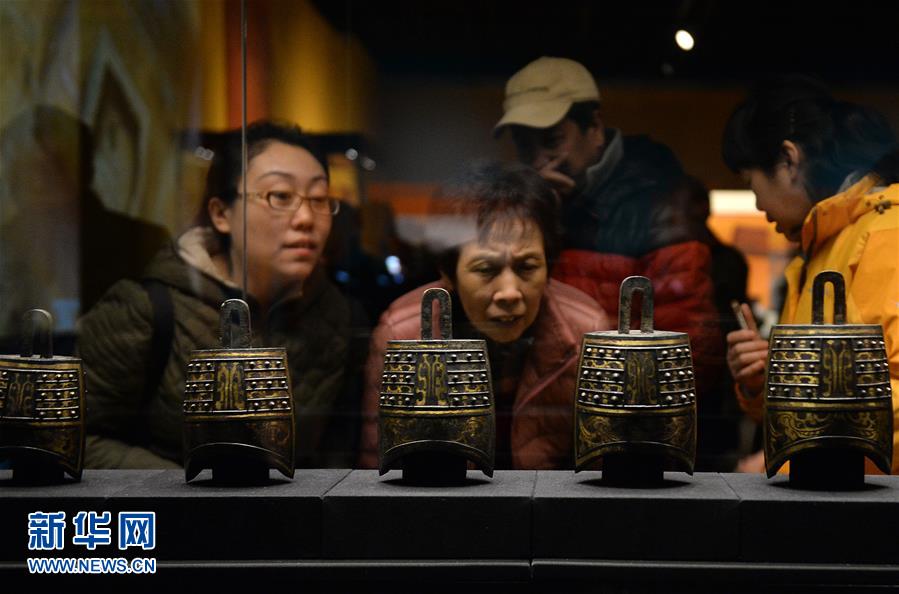 441 تحفة أثرية مكتشفة في مقبرة أمير هايهون تعرض في بكين