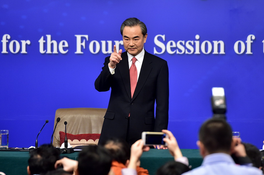 وزير الخارجية الصيني: بناء الصين للبنية التحتية اللازمة في خارج البلاد معقول