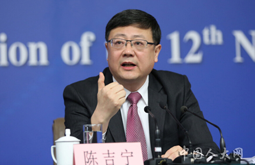وزير حماية البيئة الصيني: مواصلة إتخاذ الإجراءات الصلبة لمواجهة التحديات الصلبة
