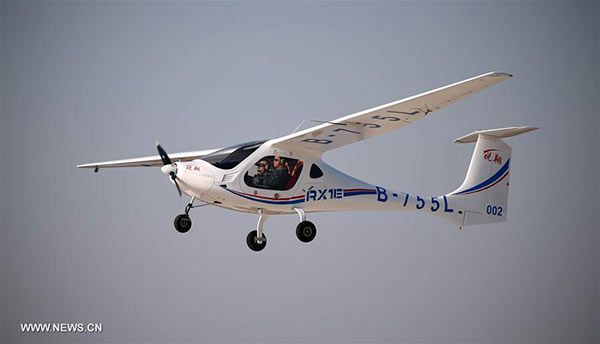 أول طائرة خفيفية كهربائية صينية تكمل رحلة تجربية وسط درجة حرارة منخفضة