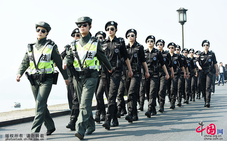 دورية أمنية نسائية تستعد لقمة مجموعة العشرين في هانغشو