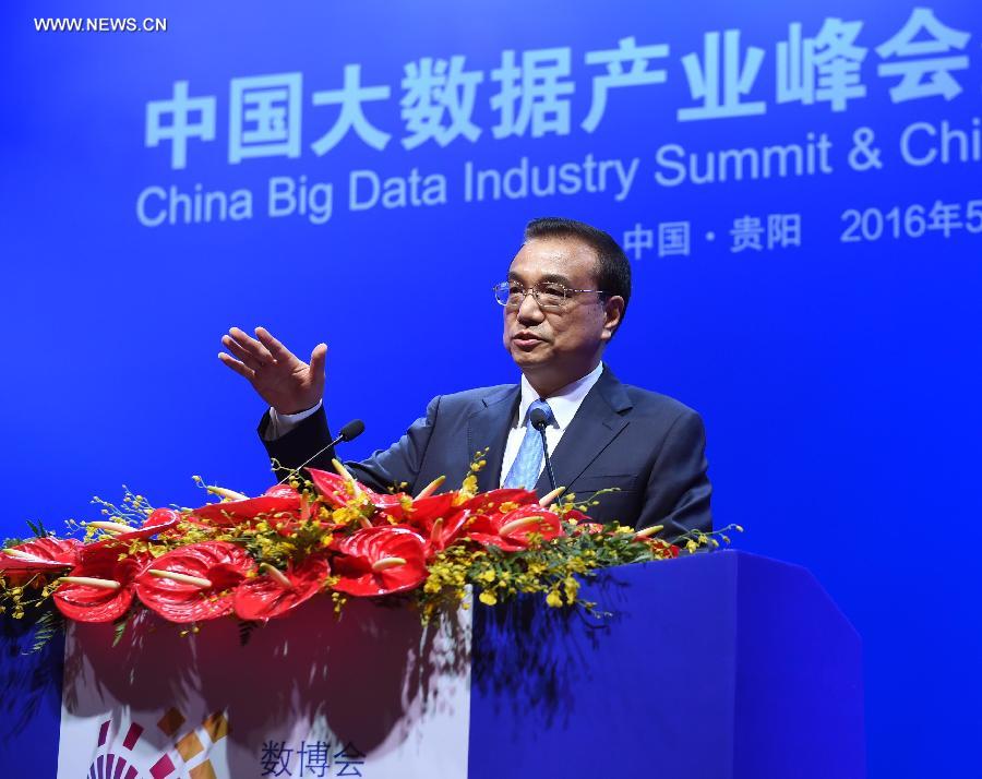 رئيس مجلس الدولة الصيني يتعهد بدمج المعلوماتية فى الاقتصاد الحقيقي