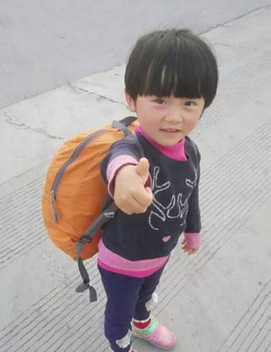 مثير للجدل.. فتاة عمرها 4 سنوات تجولت في نصف الصين مشيا