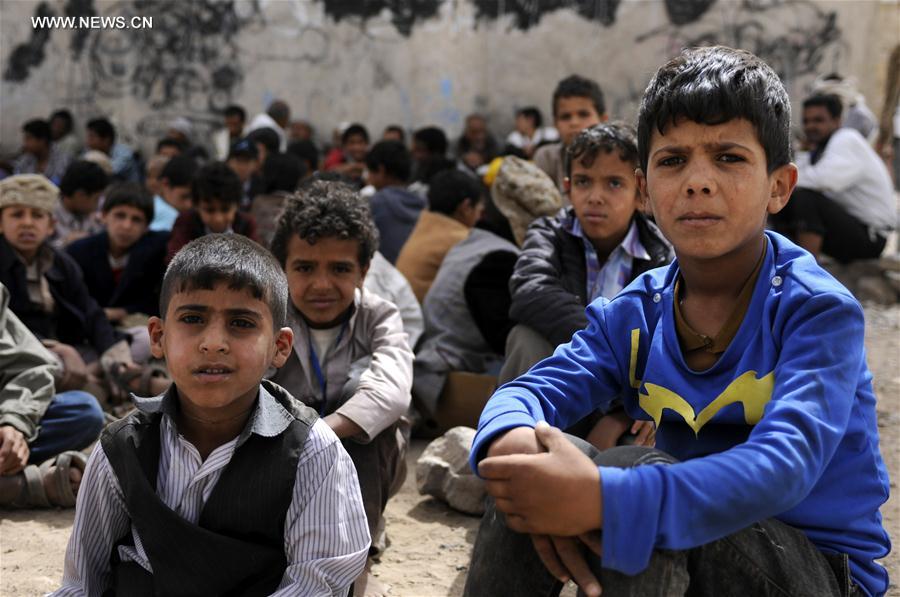 توزيع وجبات إفطار لأكثر من 2000 عائلة متضررة باليمن