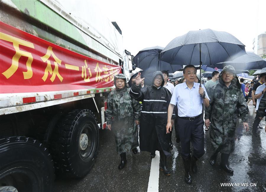 رئيس مجلس الدولة يحث على الاستعداد للقيام بحملة شاقة لمكافحة الفيضانات في الصين