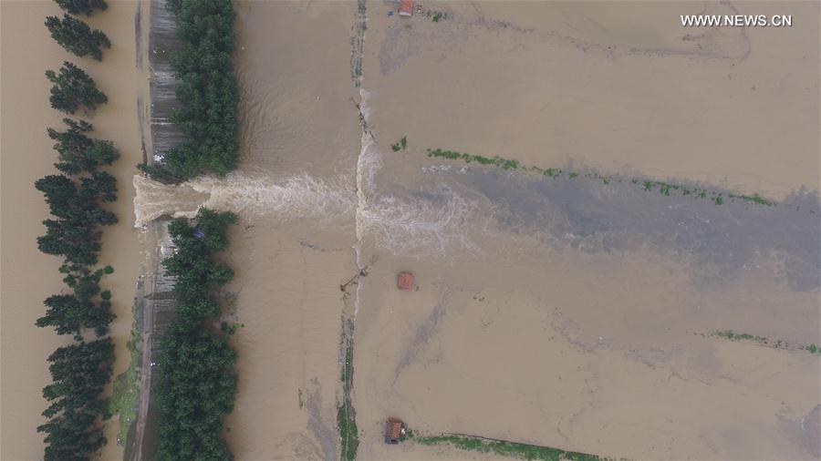 تشقق سد آخر في وسط الصين اثر الأمطار الغريزة