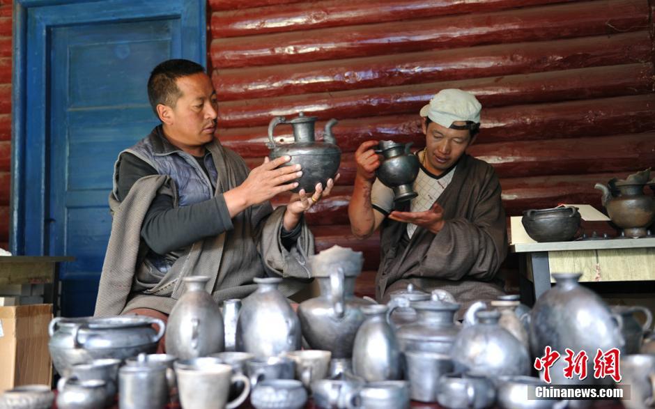 الحرفيون في جبال التبت بمقاطعة سيتشوان