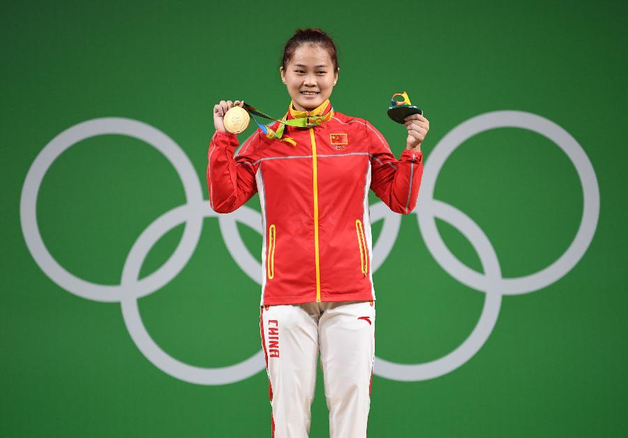 الصين تفوز بميدالية ذهبية في رفع الأثقال للسيدات وتسجل رقمين قياسيين عالميين جديدين