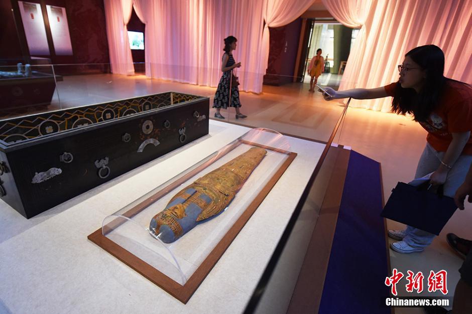 إقامة معرض التحف الصينية والمصرية فى متحف نانجينغ
