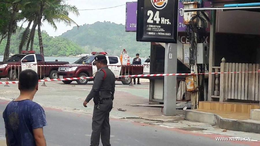 سلسلة من الانفجارات تضرب جنوب تايلاند في عيد ميلاد الملكة